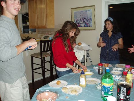 Decorating Doughnuts1.jpg